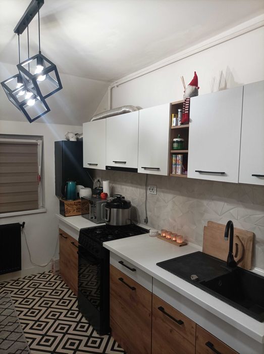Apartament decomandat cu o cameră, locație excelentă – Florești