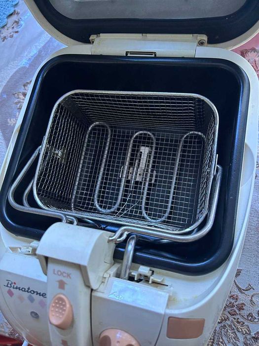 Фритюрница Binatone DF-300