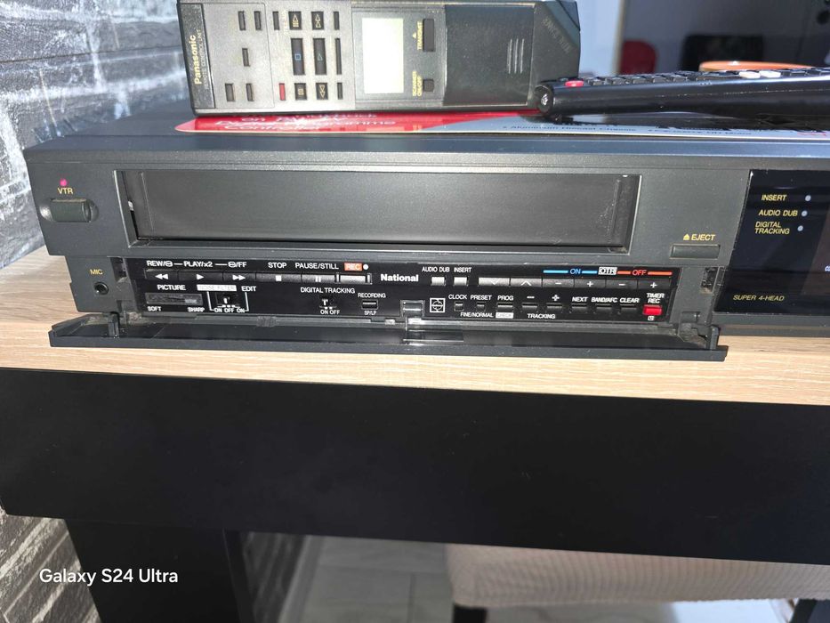 Video recorder VCR National (Panasonic) NV-L15  + Telecomandă Original