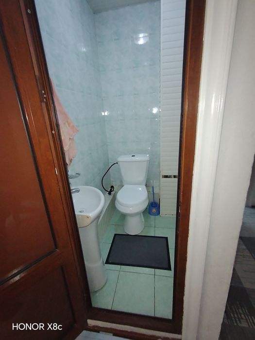 Sergili tumani 5 daxasi 2 bilan 3 metro oldi Kvartira Sotiladi 4 - xon