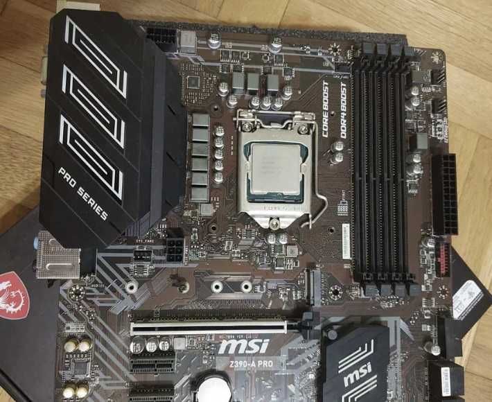 Intel Core i7 9700K + MSI Z390-A Pro