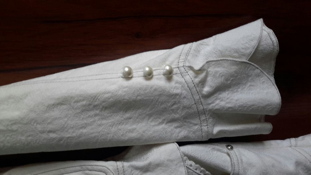 Продам Костюм юбочный