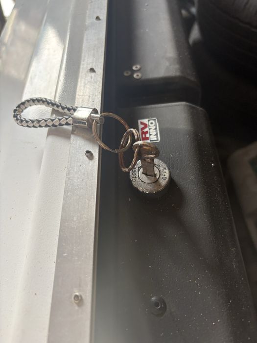 Продам Автобокс на крышу