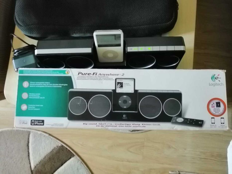 Dock station(Boxa portabilă) Logitech Pure-Fi Anywhere 2+IPod,30Gb.