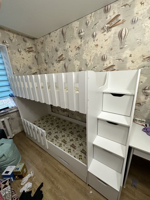 Двухярусный кровать