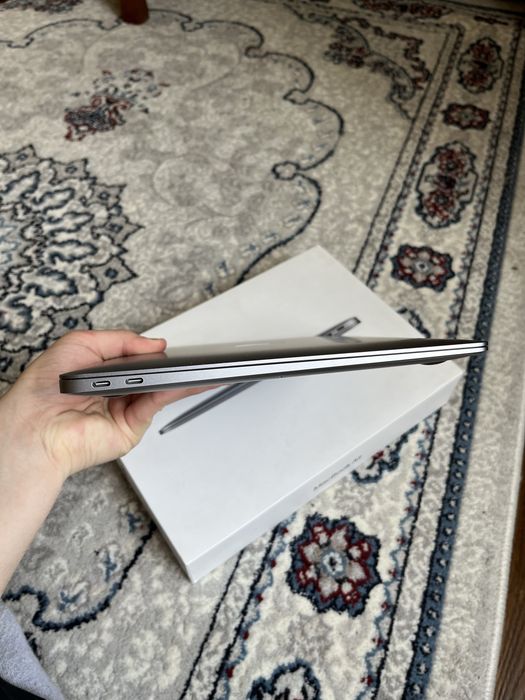 Macbook Air 2020 8/256