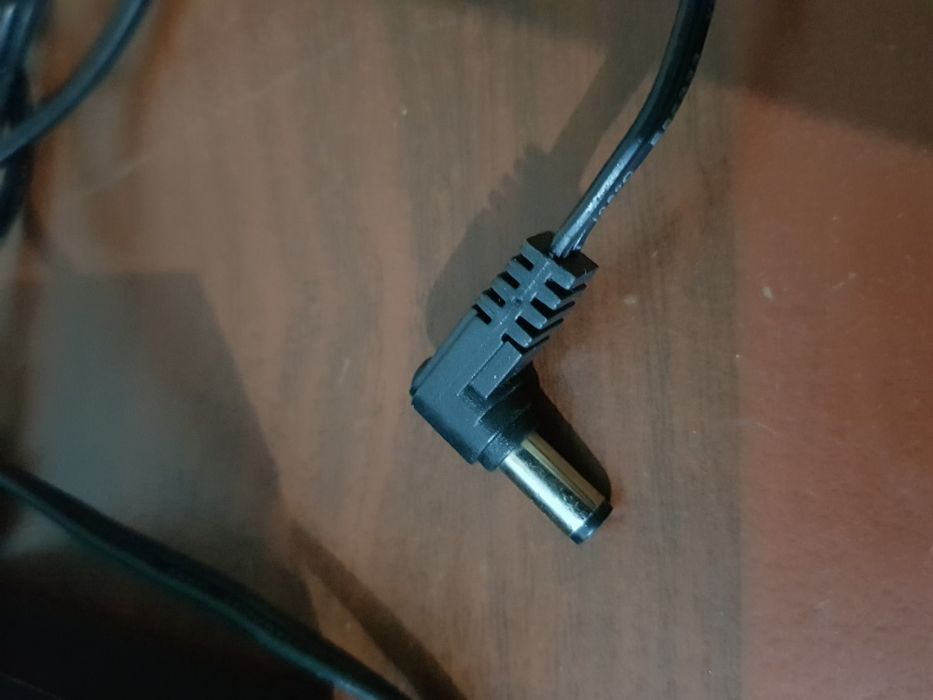 Продам блок питания вход 220в выход 12 в 2,5 ампер 30 ВТ