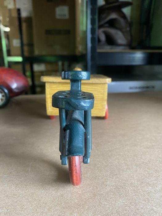 Винтидж триколка за сладолед от дърво