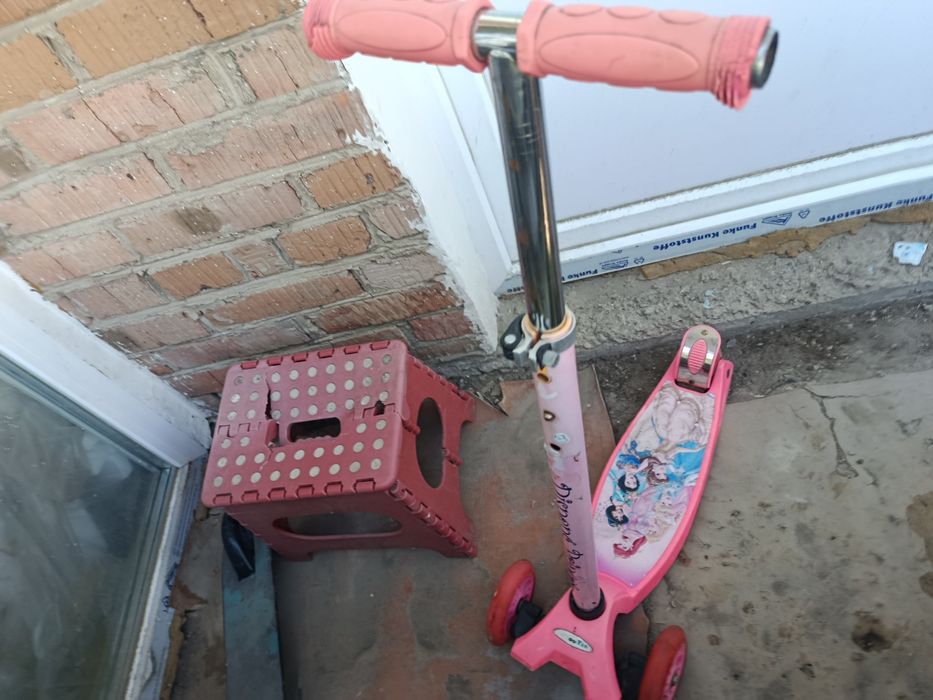 Продам самокат детский, не сломанный