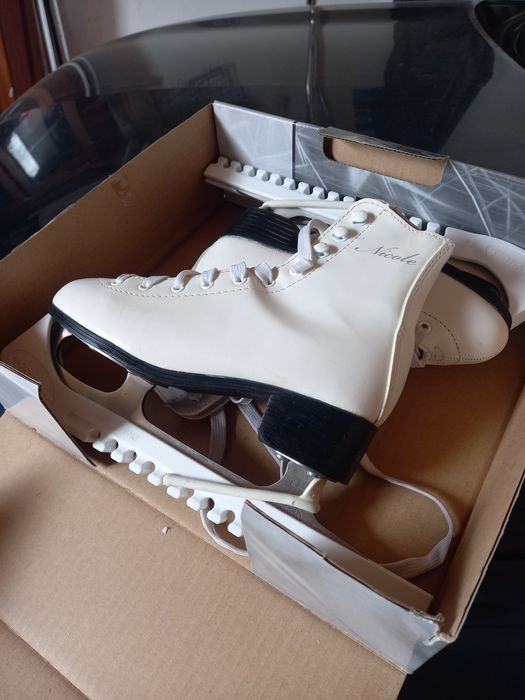 Продам коньки, сатылады