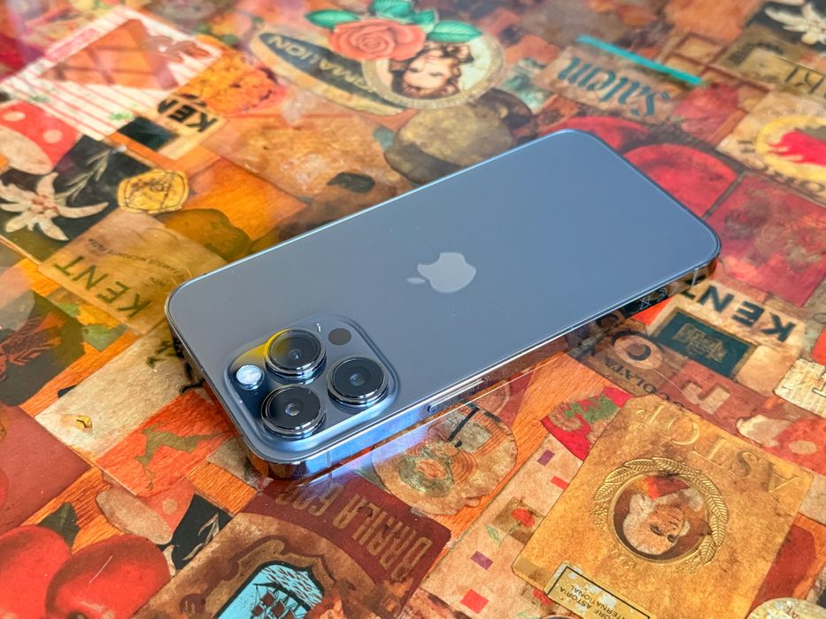 iPhone 13 PRO - 256GB - Negru / Graphite - iOS 18.7.2 - Baterie 100%