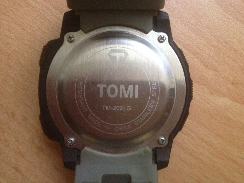 Наручные часы Tomi