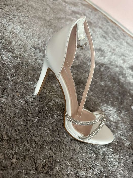 Официални сандали