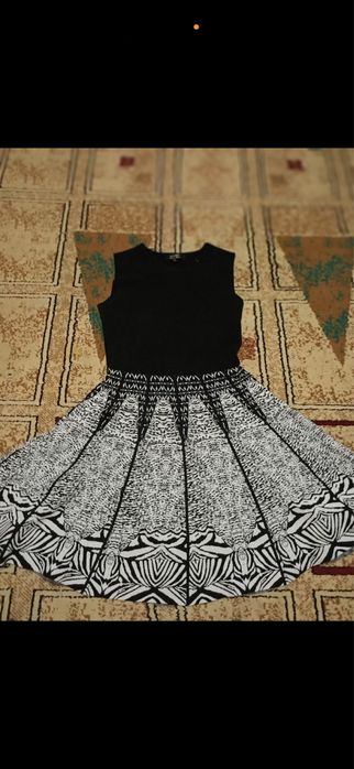 Продам платье плотное