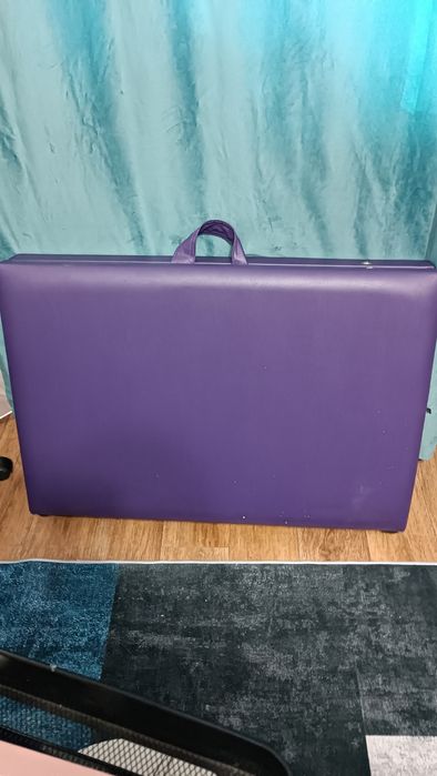Продаю срочно кушетку