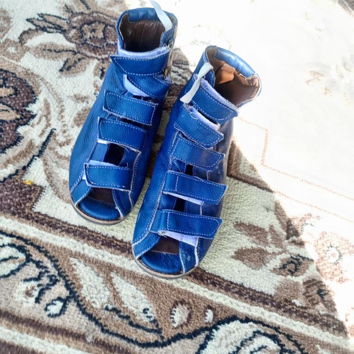 Продам ортопедическую кожаную обувь