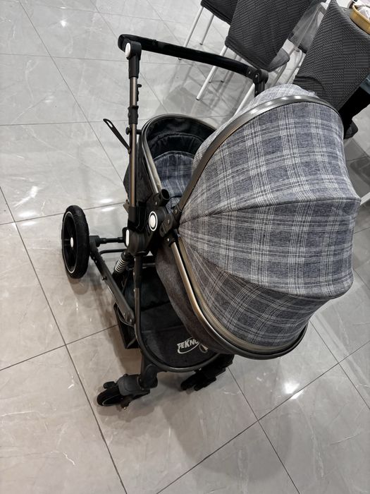 Коляска Teknum отдам дешева