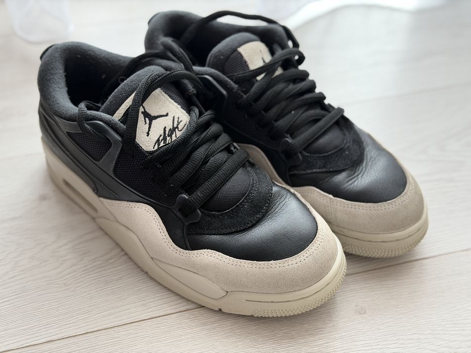 Air Jordan 4 RM mărimea 42