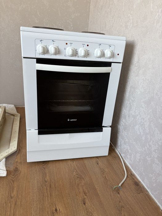 Продам электроплиту GEFEST