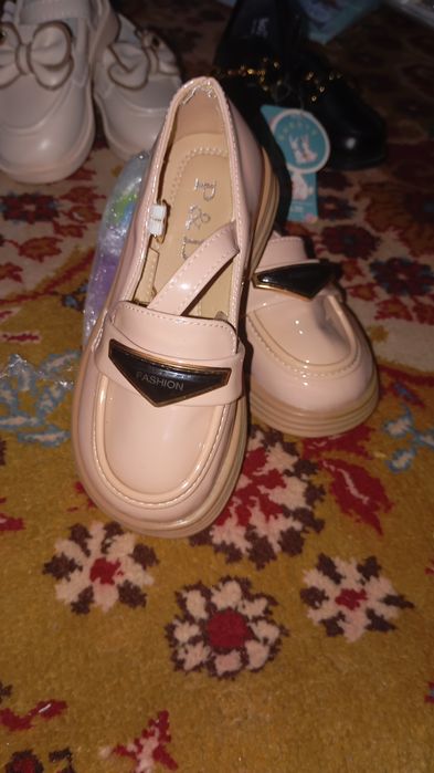 Qiz bolalar uchun tufli