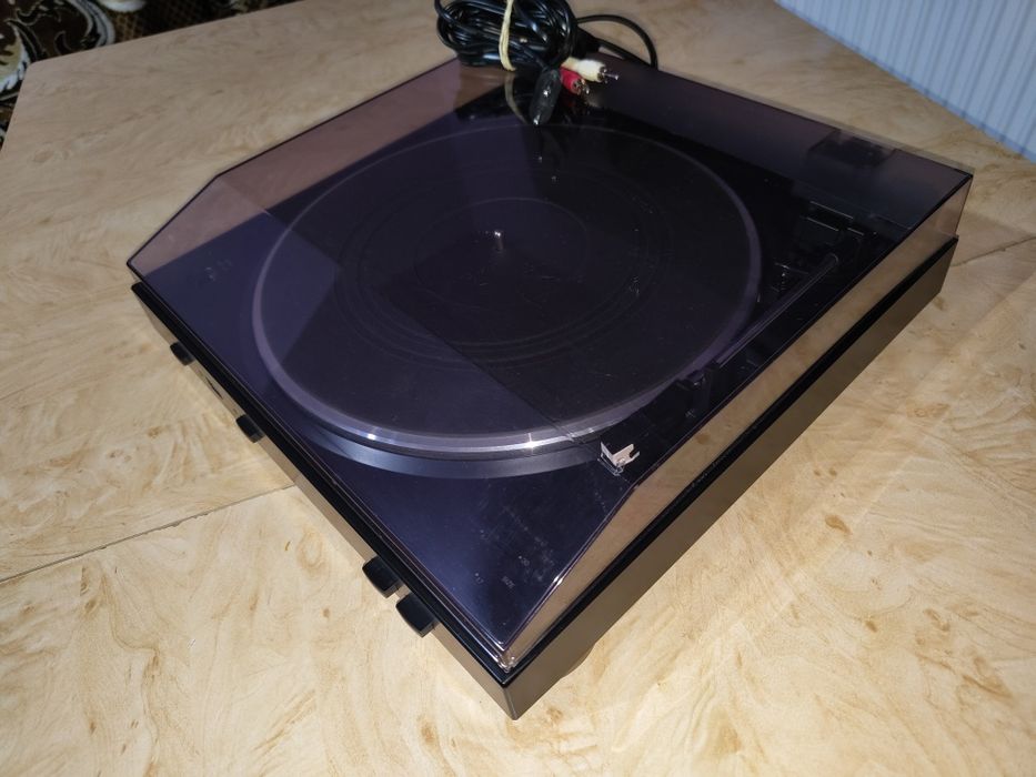 Pick-up Denon DP-200USB full automat