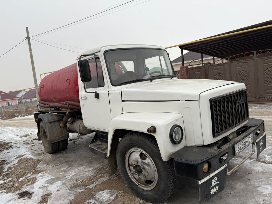 Ассенизатор говновоз