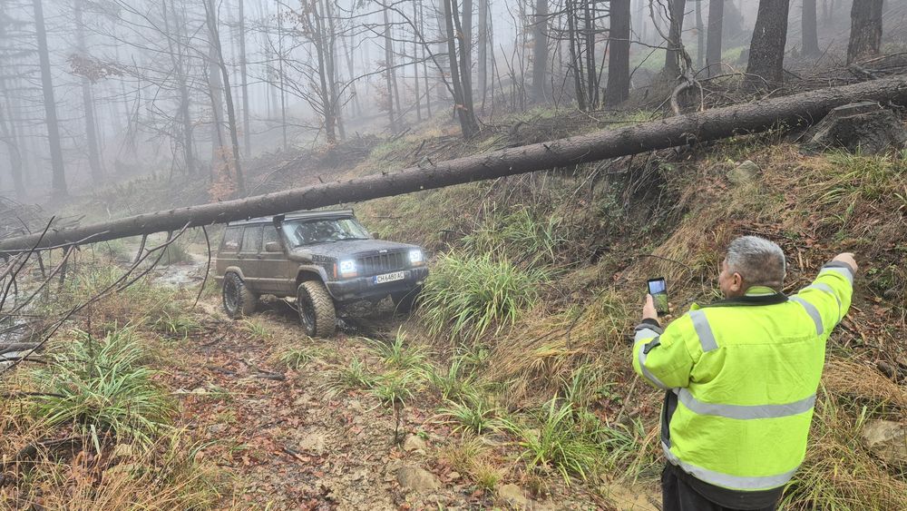 Помощ за офроуд закъсали