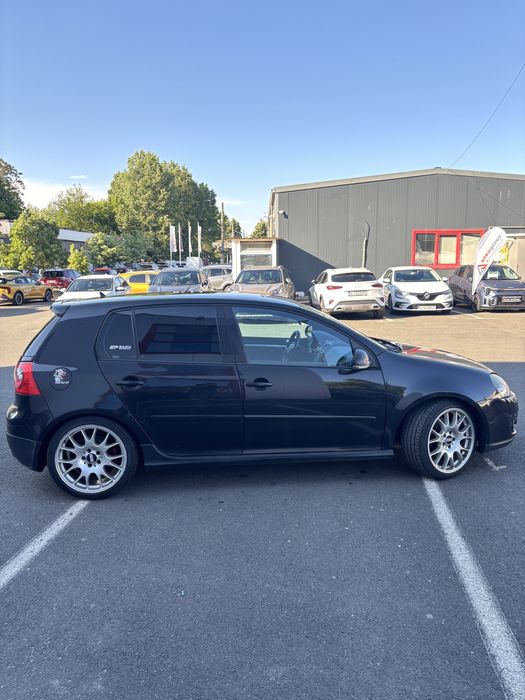 Volkswagen Golf GTI Mk5