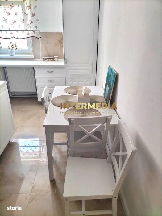 Apartament 3 camere 2 bai, parcare, CETATE mobilat si utilat complet