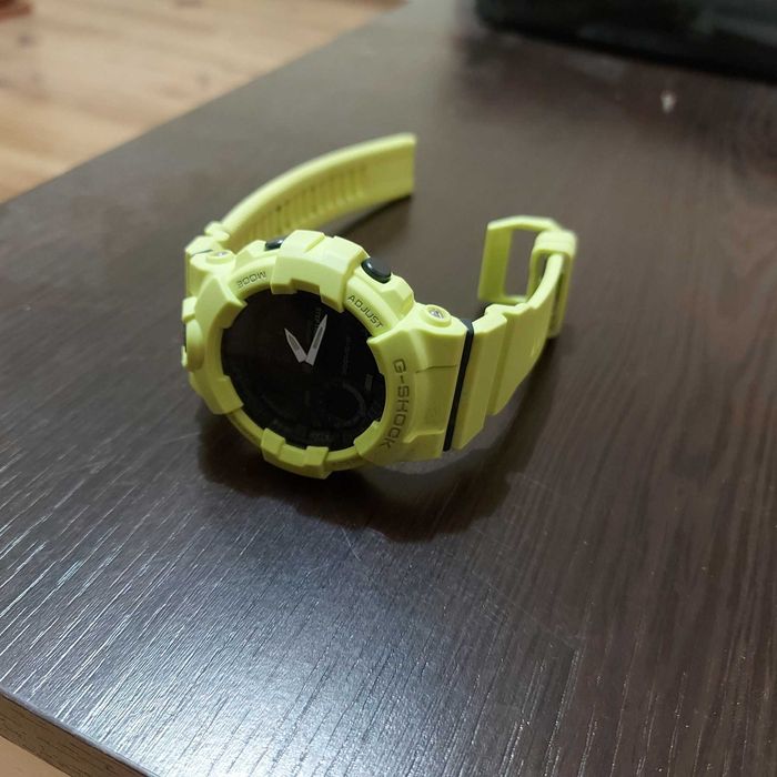 Часовник CASIO GBA - 800 в гаранция