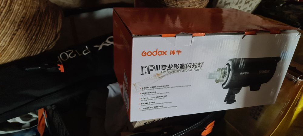 Lumina Godox DP600iii+Godox p120h/grid+ Stativ Lencarta redline pro