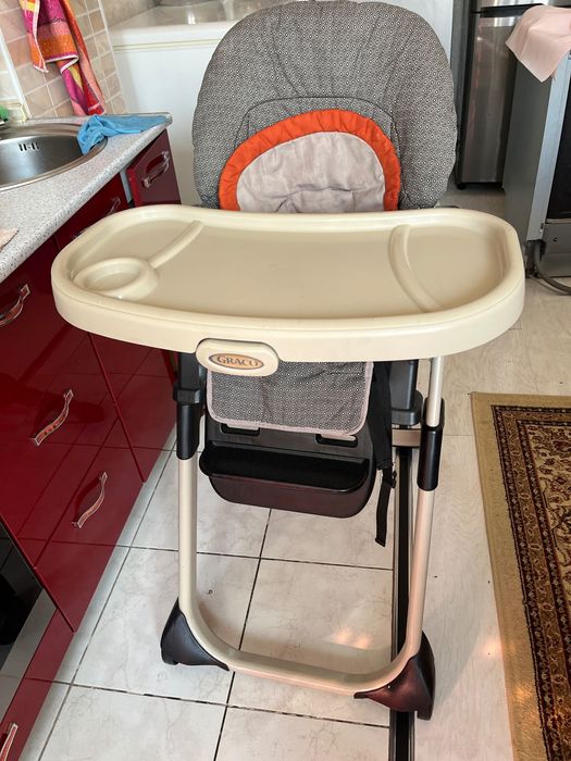 Детский столик Graco