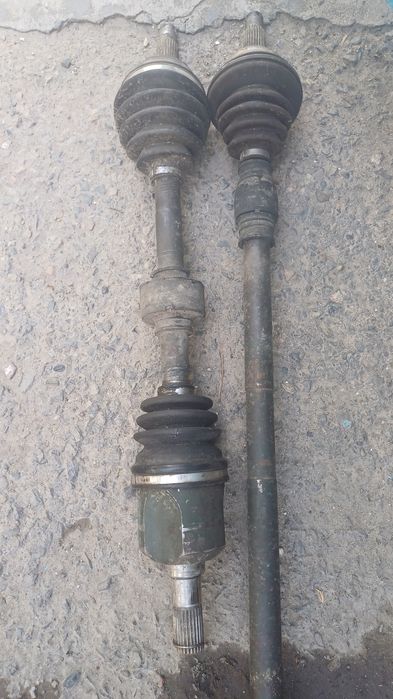 Продам амортизаторы Митсубиси  Галант 93-96г