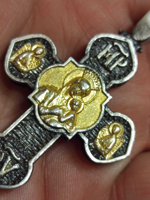 Сребърен Кръст Енколпион  Богородица Св. Константин и Елена и Михайл