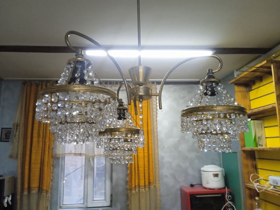 Хрустальная люстра