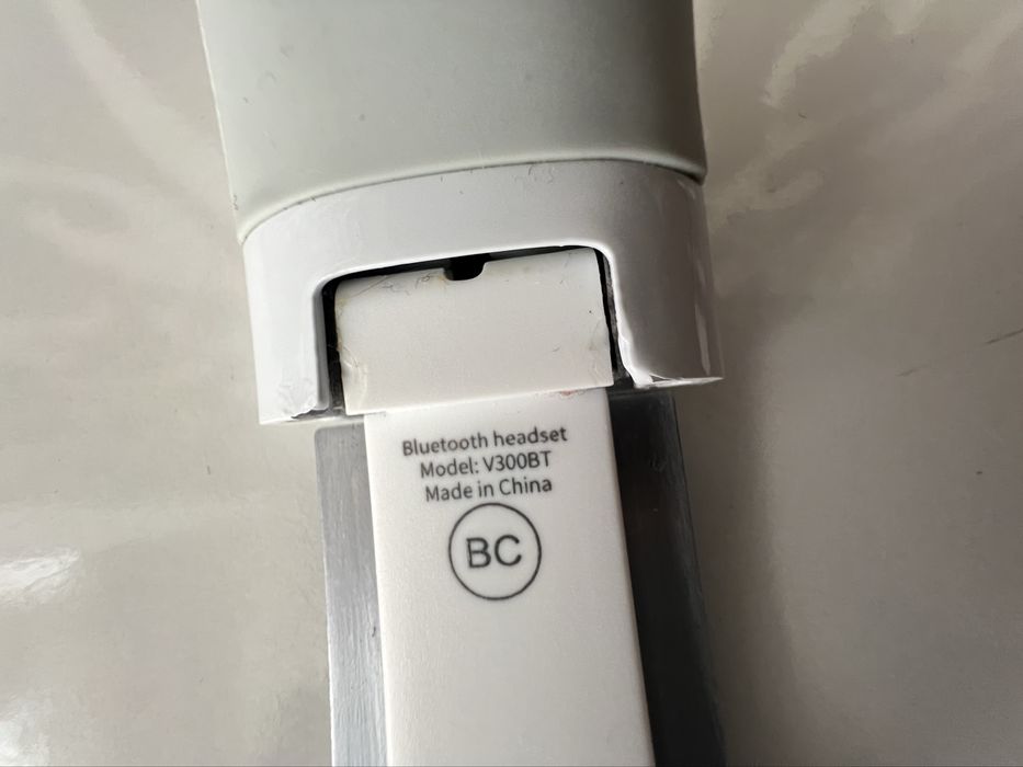 JBL Everest 300BT wireless Bluetooth 4.1