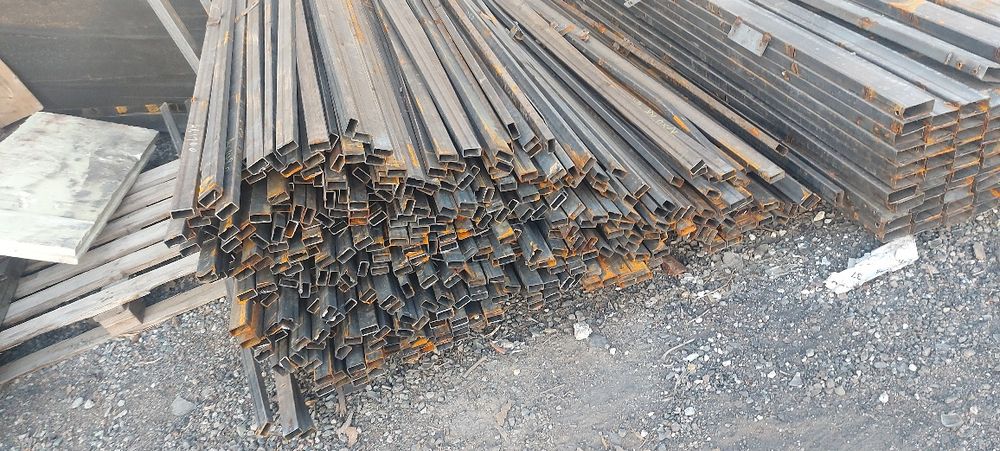 квадратные трубы на стройку