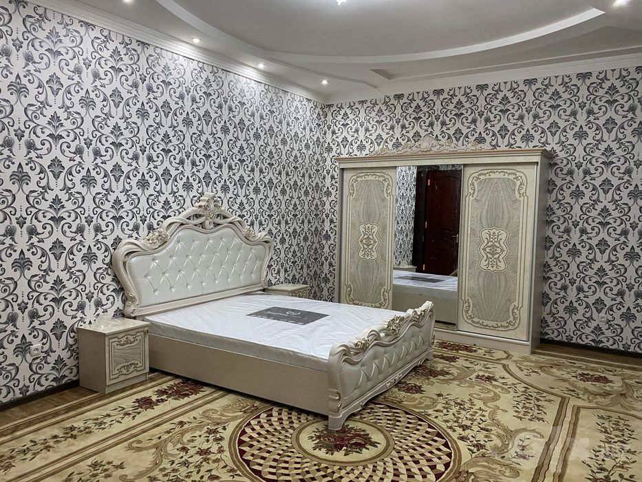 Мебель спальня, шкаф, кроват и трельяж