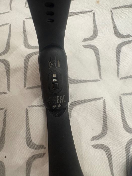 Часы Xiaomi mi 7 не работающие