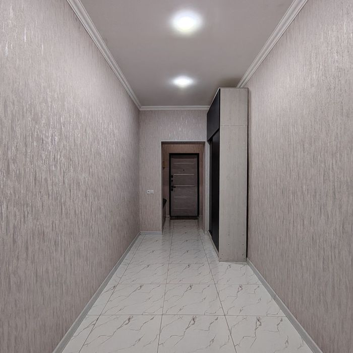 Чирчиқ марказида 3 хонали евротаъмирланган