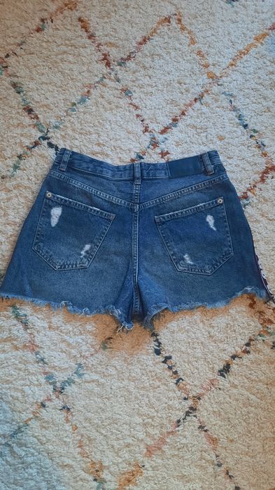 Pantaloni scurti de blugi nr.38