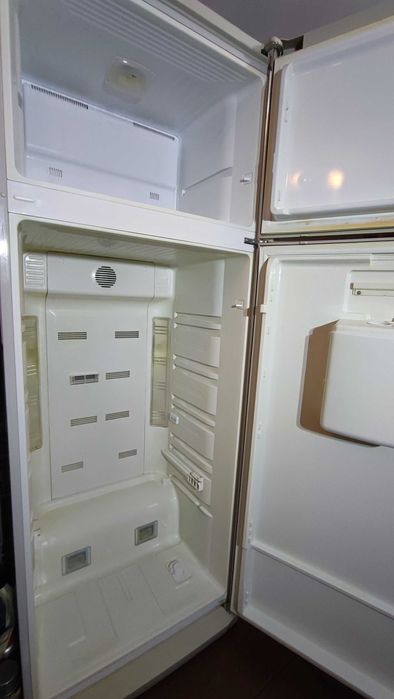 Frigider Beko D70500NE-Folosit- Necesita schimbare ventilator radiator