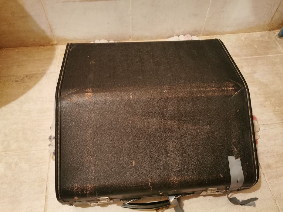 Акордеон. Велтмайстер. Свири. Нее спукан.