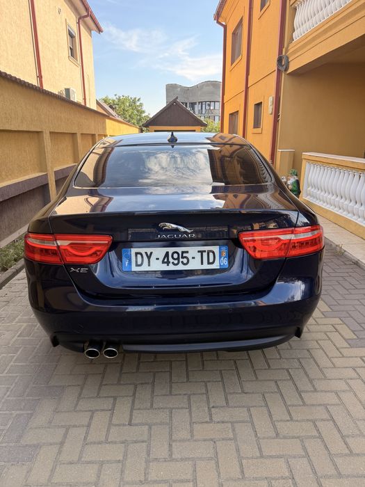Jaguar xe 2.0 d 180cp