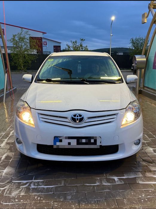 Toyota auris 2010 1.6 benzina