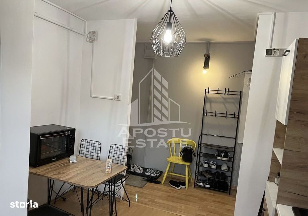 Apartament cu 2 camere de vanzare , renovat , Zona Aradului, Timisoara