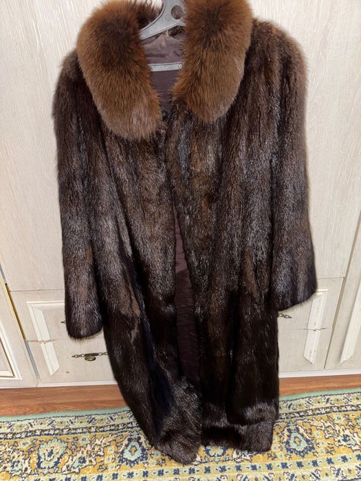 Шуба коричневая длинная