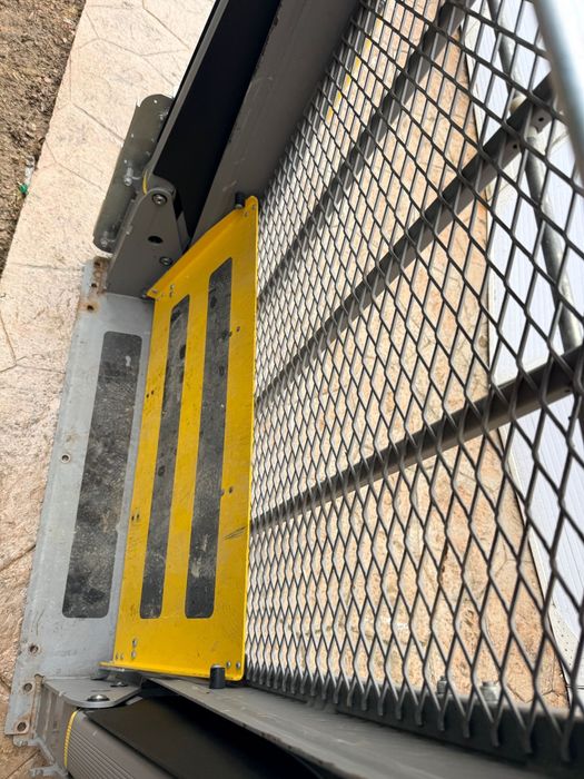 Lift persoane cu dizabilitati