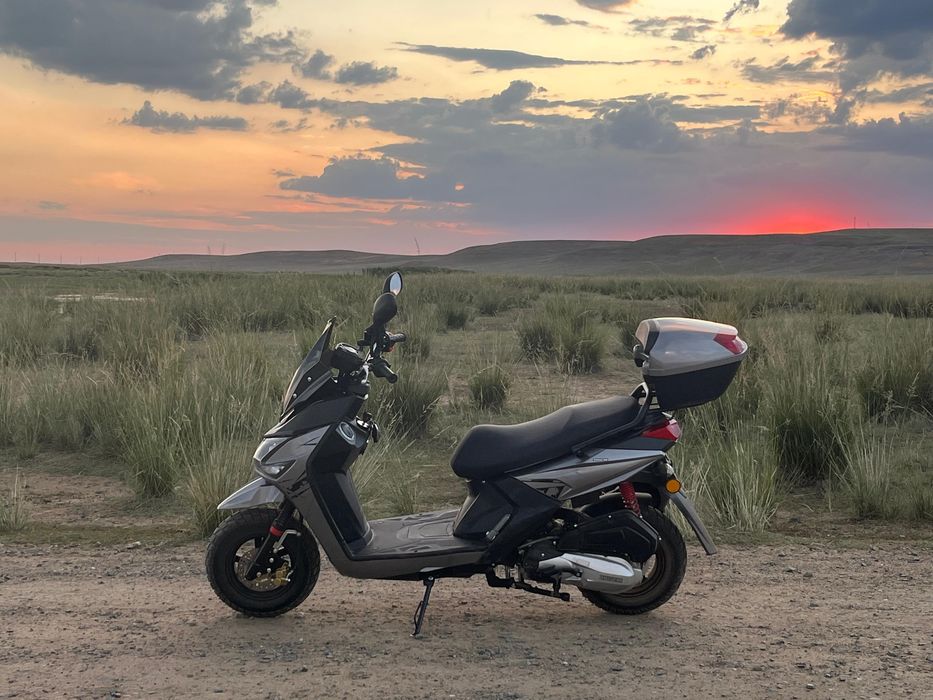 Продаеться самурай сутер 150 куб