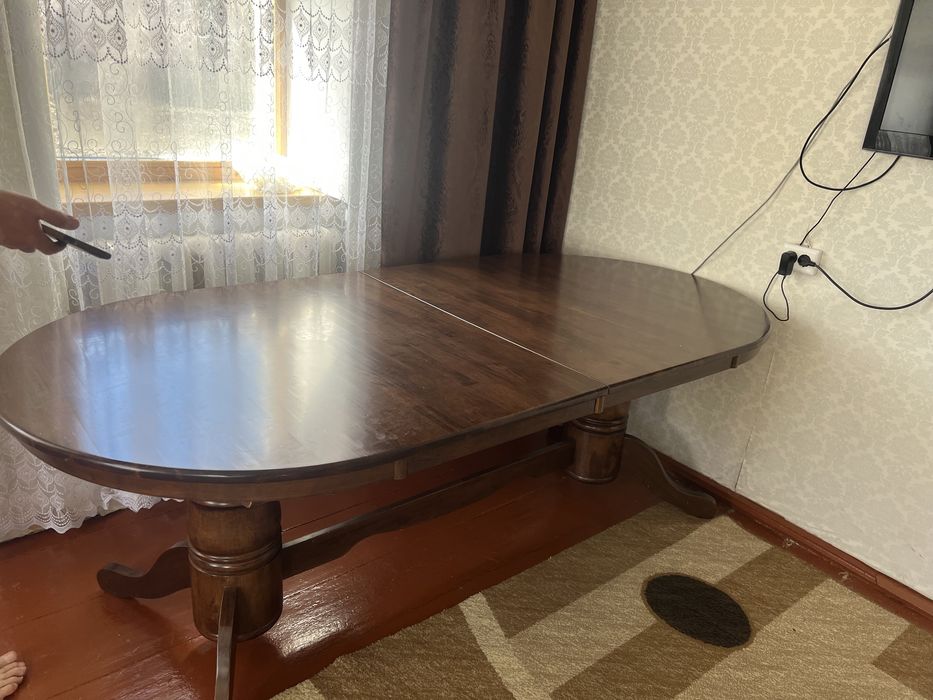 Продам стол , материал дуб